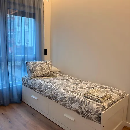 Apartament Milagrosa Square *