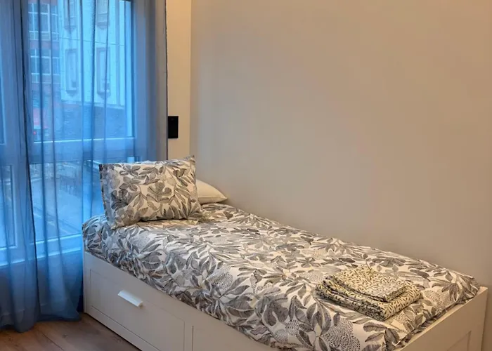 Apartament Milagrosa Square *